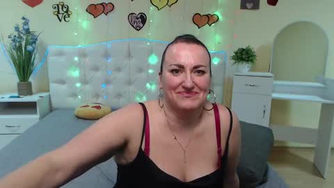 Diana online show from 03/12/25, 10:05