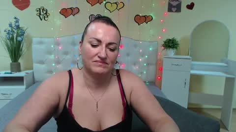 Diana online show from 03/12/25, 04:13