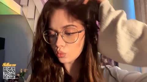 Snapshot of dianaowens chatting on 03/25/26, 10:21 dianaowens online show from 03/25/26, 10:21