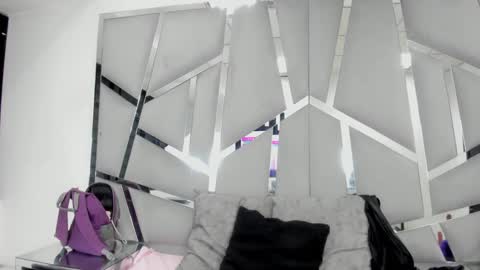 dianarous online show from 02/19/25, 03:39