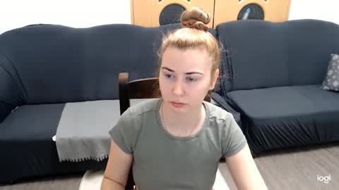 dianasmiey7 online show from 01/09/25, 09:27