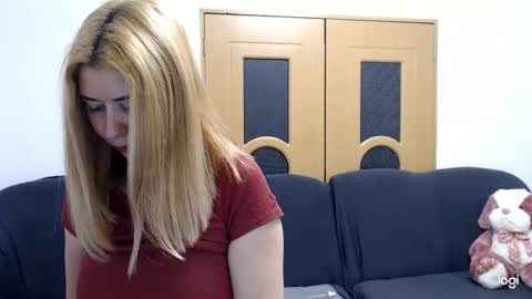 dianasmiey7 online show from 02/17/25, 09:35