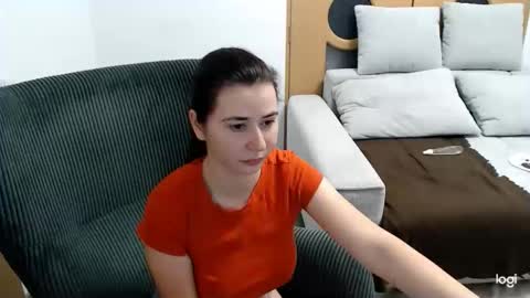 dianasmiey7 online show from 12/15/25, 10:52