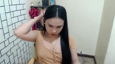 Snapshot of diane_intownx chatting on 02/05/25, 07:18 Diane online show from 02/05/25, 07:18