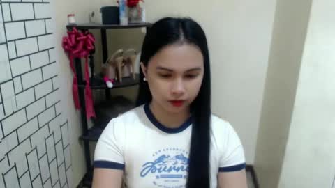 Snapshot of diane_intownx chatting on 02/10/25, 11:34 Diane online show from 02/10/25, 11:34