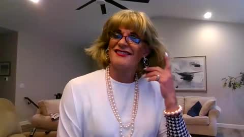 dianeheels online show from 01/13/25, 03:26