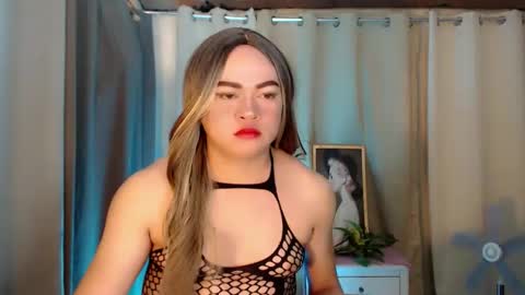 Snapshot of dianne_horny chatting on 02/23/26, 01:14 Dianne online show from 02/23/26, 01:14