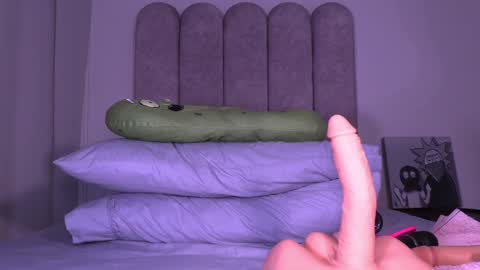 Melania   -    online show from 01/05/25, 02:38