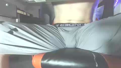 Dick And Muscle online show from 10/16/25, 01:39