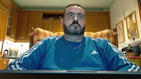 DANI online show from 10/29/25, 06:42