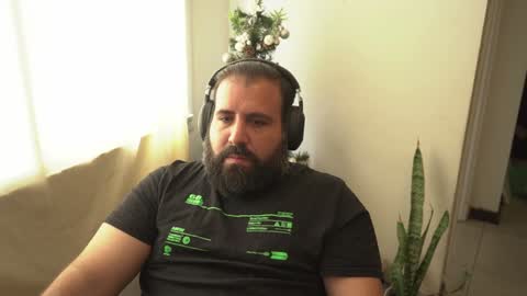 Snapshot of dicristalino chatting on 12/07/24, 02:35 Cristian Dipolino online show from 12/07/24, 02:35