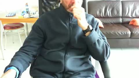 didonc from france..... online show from 03/30/26, 08:04