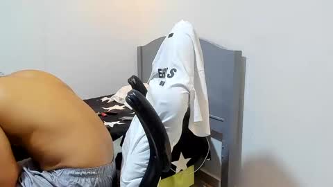 Snapshot of diego_cazas chatting on 01/07/25, 10:41 DIEGO CAZAS online show from 01/07/25, 10:41
