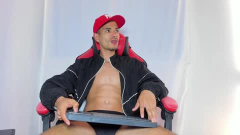 Diego lat online show from 04/07/26, 11:15