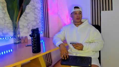 Snapshot of diegomiller_ chatting on 02/11/26, 03:33 diegomiller_ online show from 02/11/26, 03:33