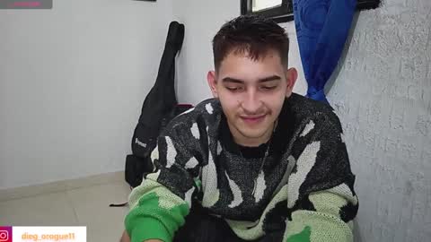 Snapshot of diegorogue_ chatting on 01/20/25, 04:01 Diego rogue online show from 01/20/25, 04:01