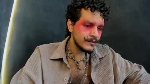 diemond_latinx98 online show from 11/26/25, 05:58