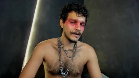 diemond_latinx98 online show from 11/27/25, 06:32