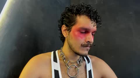 diemond_latinx98 online show from 12/18/25, 06:36