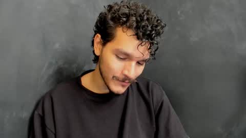 diemond_latinx98 online show from 01/15/26, 06:22