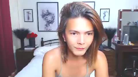 Dennesse online show from 10/25/25, 06:21