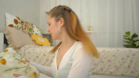 Sophie online show from 04/19/26, 06:10