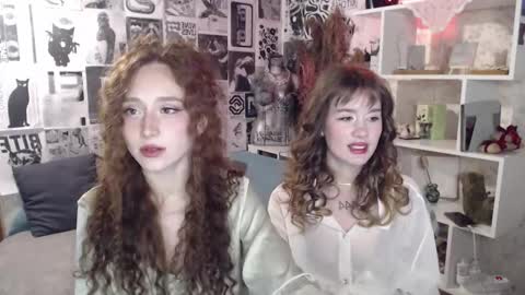 Hi im Alice 3 Im usualy online 03-10 or 17-21 UTC0 online show from 11/06/25, 05:08