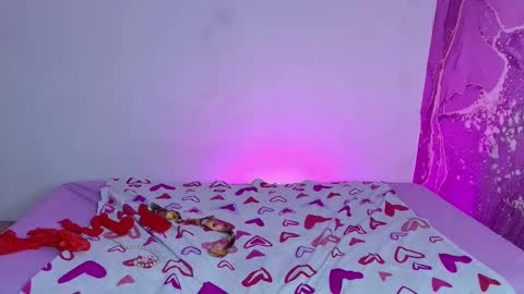 diiosa_latina online show from 03/27/26, 07:46