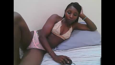 Dijah online show from 12/22/25, 02:03