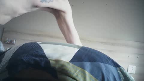 Dik Daan online show from 10/31/25, 08:26