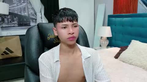  DILAN online show from 12/21/25, 05:53