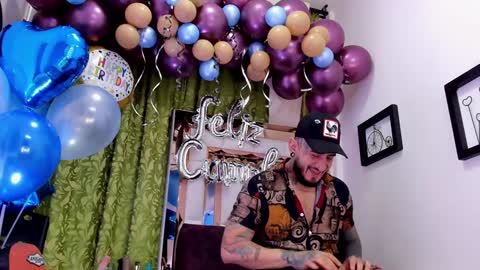 dilan_scootk_ online show from 02/01/25, 11:21