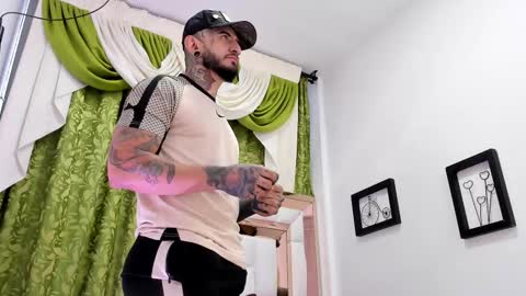 dilan_scootk_ online show from 03/02/25, 11:18