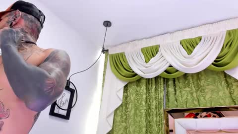 dilan_scootk_ online show from 09/19/25, 06:30