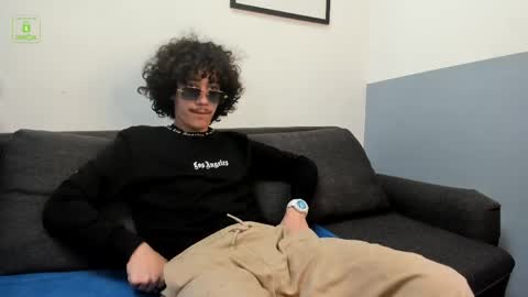 Snapshot of dilan_wolfe chatting on 04/24/26, 11:12 Dilan online show from 04/24/26, 11:12