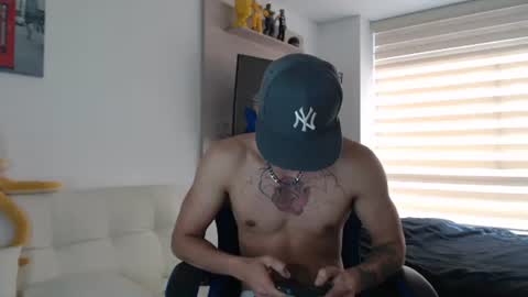 Snapshot of dilanxxx8888 chatting on 01/17/26, 05:49 dilanxxx8888 online show from 01/17/26, 05:49