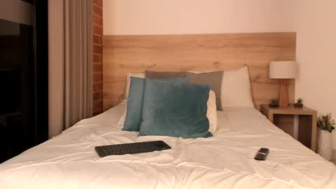 Dilarahkesh  online show from 02/02/25, 09:19