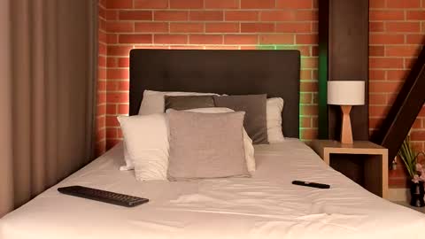 Dilarahkesh  online show from 02/28/25, 08:31