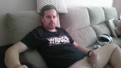 dili999 online show from 09/14/25, 08:24