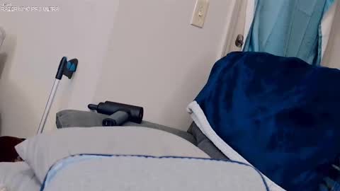 Dilldough405 online show from 12/18/25, 09:26