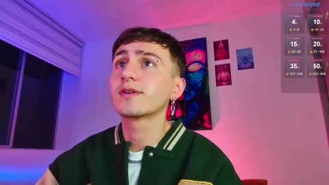 Julian Independent Model online show from 11/20/25, 02:01