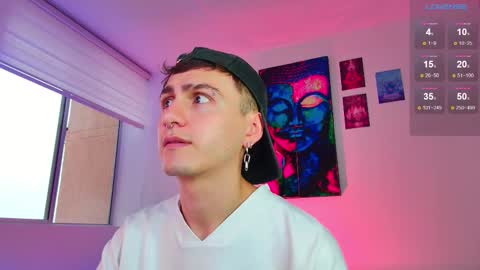 Julian Independent Model online show from 11/23/25, 10:20