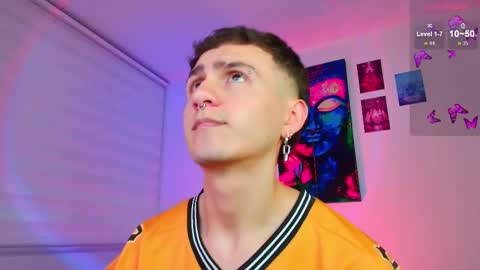 Julian Independent Model online show from 01/12/26, 10:59