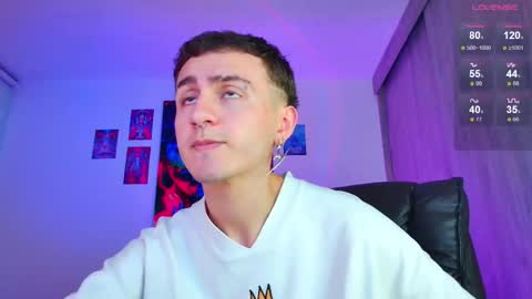 Julian Independent Model online show from 02/12/26, 11:11