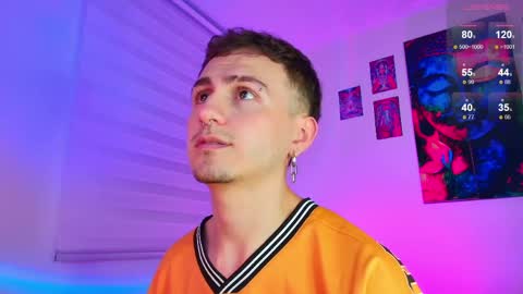 Julian Independent Model online show from 05/12/26, 11:35
