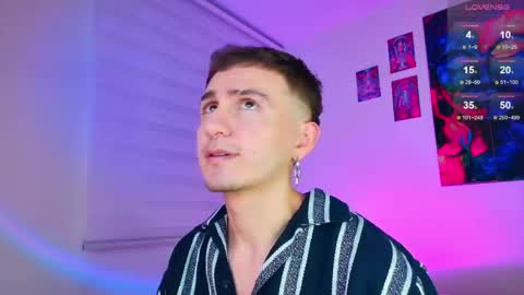 Julian Independent Model online show from 05/30/26, 11:24