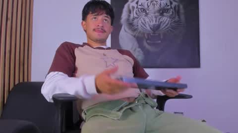 Dimitri online show from 09/19/25, 07:36