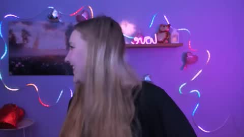 dina_bloom online show from 02/20/26, 08:20