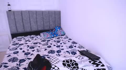 DINA online show from 02/12/25, 05:37