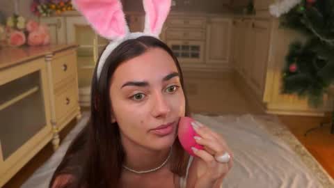 Snapshot of dinacaguimbal chatting on 01/14/26, 02:50 Dina and ill be glad to be here with you follow to me online show from 01/14/26, 02:50